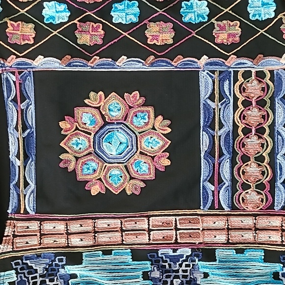 🇨🇦Luc Fontaine Black Stretchy Tunic w sheer crochet sleeves, front panel Sz 10 - Picture 2 of 8